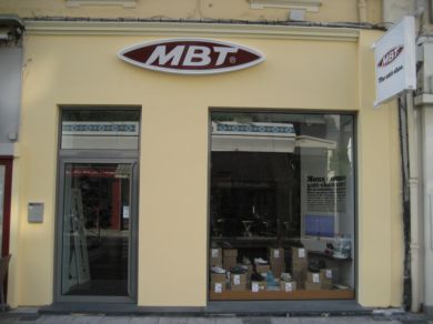 MBT